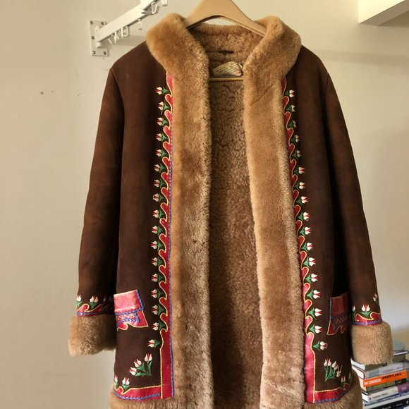 Vintage used Cepelia small embroidered petite small sheepskin jacket - Picture 4 of 4